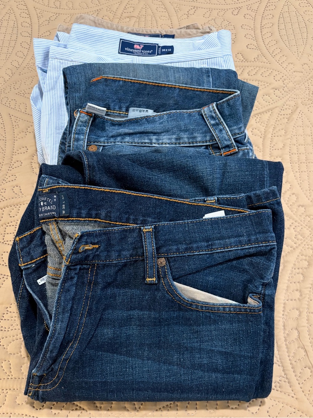 Lot of 4 - Men’s pants 2 jeans and 2 Vineyard Vines